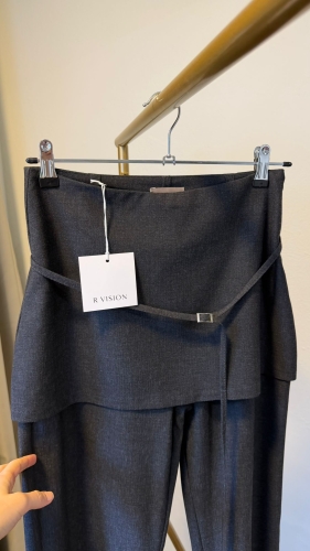 Katman Detaylı Kemerli Pantolon